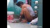 Bokep Hot Desi girl bathing in open hidden cam 2020