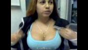 Bokep HD EN OFICINA MUESTRA SUS TETAS gratis