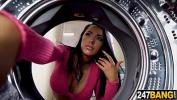 Video Bokep Terbaru Latina Housewife doing laundry online
