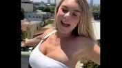 Link Bokep Big Tit Teen Almost Caught in Risky Rooftop Public Masturbation gratis