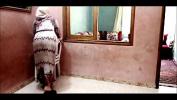 Nonton Video Bokep HOT arab curvy phat ass clean the house gratis