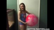 Link Bokep Petite belly dancer teen Kitty teasing and toying online