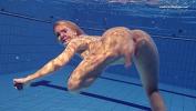 Nonton Bokep Hot Elena shows what she can do under water online
