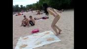 Video Bokep Candid nude nudist teenager butt on the public beach