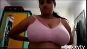 Bokep Hot Hot desi bhabhi showing her big boobs 3gp