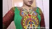 Nonton Video Bokep Desi bhabi showing nude body IndianHiddenCams period com gratis