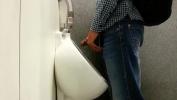 Nonton Video Bokep Pica Grossa no Banheiro do Aeroporto terbaru