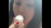 Bokep Full Mimi metendo um ovo cocido na buceta ate gozar mp4
