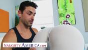 Download Video Bokep Naughty America Personal Trainer gives Allison Moore a cream filled workout gratis