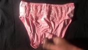 Download Video Bokep 射在粉紅色原味絲質蕾絲內褲上 射完用擦在內褲上 絲質觸感很棒 hot