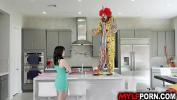 Vidio Bokep Hot MILF Alana Cruise hires a clown for her birthday and got surprise when the horny clown gave her an awesome birthday sex period