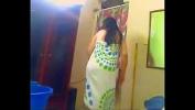 Nonton Video Bokep Indian Aunty mood in bathroom