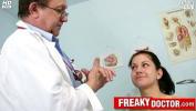 Video Bokep Hot czech brunette Monika gets fingered by daddy doctor terbaik