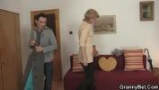 Bokep Full Young dude picks up and old blonde terbaik