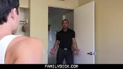 Nonton Bokep FamilyDick Hot muscle daddy fucks stepson rsquo s mouth for playing with the heat 3gp