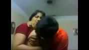 Bokep Mobile Amateur Indian couple kiss sensually close up 3gp