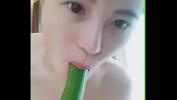 Nonton Video Bokep lbrack 52apian period com rsqb Chinese girl masturbating her hairy pussy with cucumber online