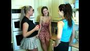 Bokep HD Kitchen pissing girls gratis