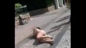 Bokep Baru Mulher drogada nua em frente a motel Rio de Janeiro mp4