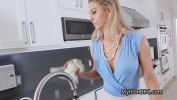 Video Bokep Big tit housewife enjoys her BBC day off terbaru