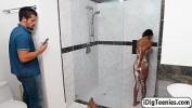 Nonton Film Bokep Nia fucked by her stepbro in the shower 3gp