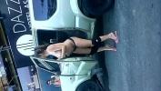 Vidio Bokep cachonda se desnuda en la calle hot