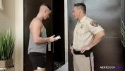 Nonton Video Bokep Hot daddy police fucks tattoed boy terbaru