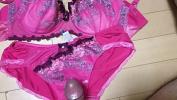 Nonton Video Bokep cumshot to my mother rsquo s lingerie 3gp online