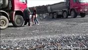 Film Bokep Cute young teen girl PUBLIC gang bang threesome at a construction site