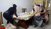 Download vidio Bokep Orgia en el desayuno period Mujer madura y mujer gorda quieren leche GUI002