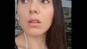 Download Video Bokep Mimi de paseio por Brasilia se masturbando e fazendo squirt na rua online