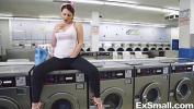 Video Bokep Terbaru Getting Horny During Laundry 2020