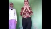 Bokep HD Duo ABG Jilbaber Tocil Striptis Pamer Badan gratis