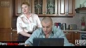 Vidio Bokep Chubby mature aunt spreads her legs begging for pussy play and raw dicking gratis