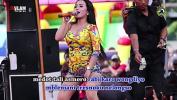 Bokep Full Indonesian Erotic Dance Two Pretty Singer Wild Dance on stage surrounded by a lot of men 3gp online