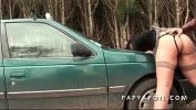 Download Film Bokep Papy baise une grosse coquine avec un pote qui la sodomise sur la voiture hot