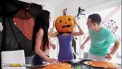 Bokep Hot MILF Tia Cyrus Got Her Head Stuck In A Pumpkin period You Know What Happens Next excl Hahaha online