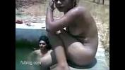Download vidio Bokep desi naked swimming gratis