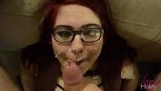 Video Bokep Terbaru Nerdy Girl gets a HUGE facial online