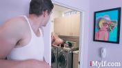 Vidio Bokep Caught My Mom Enjoying Herself On The Washer gratis