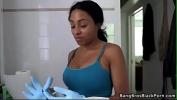 Film Bokep Sexy ebony maid fucks for extra cash terbaru
