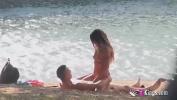 Vidio Bokep Beachside voyeur sex with the skinny MILF Araceli gratis