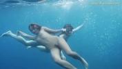 Bokep Mobile 2 Hot Girls naked in the sea swimming terbaru