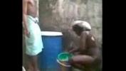 Bokep 2020 Guy Bathing for a Lady mp4