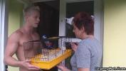Nonton Video Bokep Mature woman spreads legs for hunky neighbour gratis