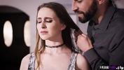 Film Bokep Laney Grey is excited to visit her aunt and uncle for the weekend but things went wrong upon reaching to the place hot