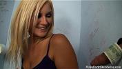 Video Bokep Terbaru Hot Blonde Blows a Stranger in a Public Bathroom excl online