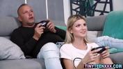 Bokep Online Small girl doesn apos s stop playing video games while fucking mp4