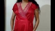 Video Bokep Indian bhabhi bares it all 3gp