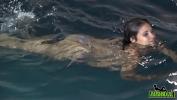 Bokep Terbaru A Ninfeta Jeniffer Matrix nadando Peladinha como veio ao mundo na Piscina com os peitinhos de fora 3gp